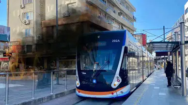 Antalya'nın En İşlek Caddesinde Alevler Yükseldi