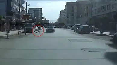 Hatay Payas'ta Dehşet Anları! Yola Fırlayan Çocuk Kazaya Neden Oldu!