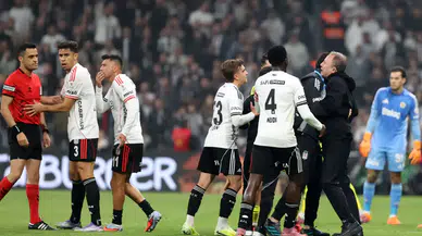 Beşiktaş - Fenerbahçe Maçında Şok! “Sergen Yalçın Kırmızı Kart Görür” Bahisi Ortalığı Karıştırdı