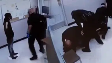 ABD polisinden hapishanedeki siyahi tutukluya şiddet