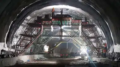 Kabataş Metro'da Çökme! Enkaz Altında Kalanlar Var