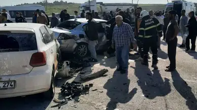 Hatay’da 3 Aracın Birbirine Girdiği Kazada 7 Yaralı!