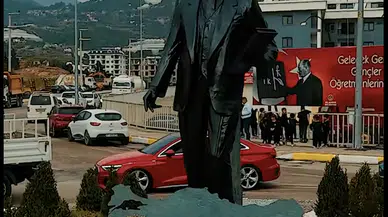 Alanya’da Atatürk Anıtı Yeniden Yerine Kavuştu