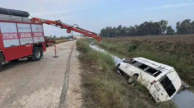 Adana’da Tarım İşçilerini Taşıyan Minibüs Kanala Uçtu: 18 Yaralı!