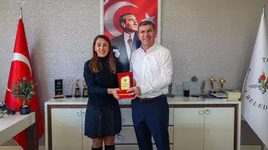 ADD’den Başkan Ercengiz’e Plaket