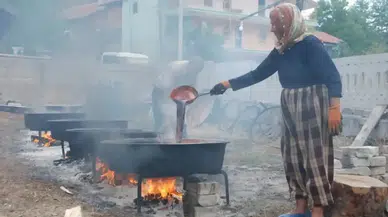 Toroslar’dan Gelen Şifa! Topladıkları Kozalakları Saatlerce Kaynatıyorlar