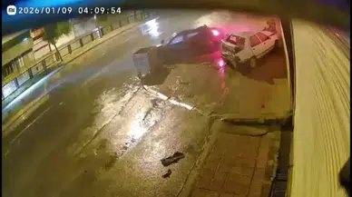 Adana’da Otomobil Park Halindeki 4 Aracı Biçti!