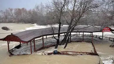 Manavgat Belediyesi'nden Acil Çağrı! Irmak kenarında olanlar dikkat!