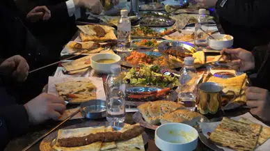 Adana’da İlk İftarın Başrolü Kebap Oldu