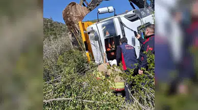 Hatay'da Korkunç Ölüm: Hafriyat Kamyonu Şarampole Böyle Savruldu!