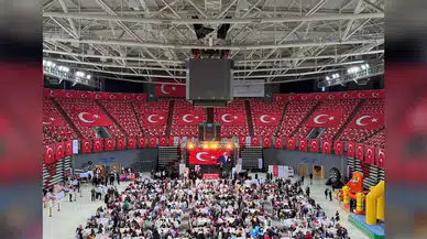 Tribünlerin abisinden dev sofra: 1200 çocuk ve Antalya protokolü aynı iftarda buluştu!