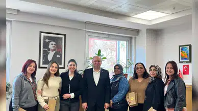 Tarım İş Antalya Şube Başkanı Feyzi Özer’den Emekçi Kadınlara Hediyeli Kutlama