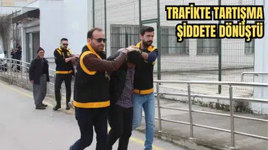 Adana'da Trafikte Dehşet Saçan Tır Şoförü Baba ve Oğlu Tutuklandı