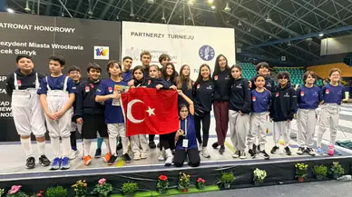 Antalyalı Eskrimciler Polonya’dan Bronz Madalyayla Döndü