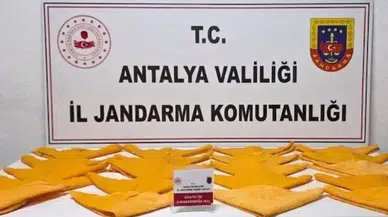 Döşemealtı'nda Yarım Milyon Doz Uyuşturucu Sevkiyatı Engellendi