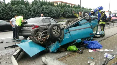 TEM'de kazaya karışan otomobil hurdaya döndü: 1 ölü, 1 yaralı