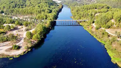 Adana Valiliği’nden Kritik Taşkın Uyarısı: Ceyhan Nehri’ne Yaklaşmayın!