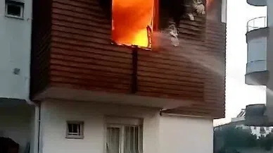 Apartman alev alev yandı