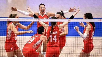 Nazan Moroğlu Filenin Sultanlarının yanında