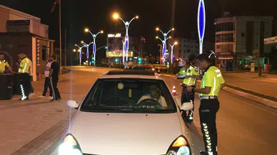 Hem trafiğe alkollü çıktı hem de gazeteciye tehdit ve küfür yağdırdı