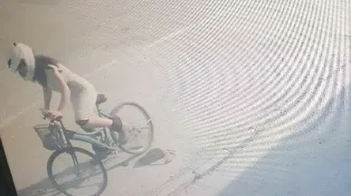 Kaskı çalıp gitti