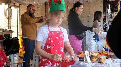 Yeni Yıl Pazarı’na yoğun ilgi