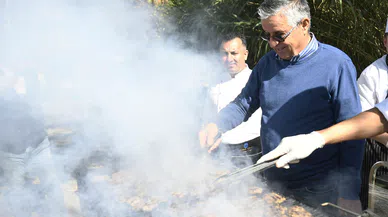 Topaloğlu’ndan mangal partisi