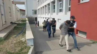 Adana’da narkotik operasyonunda yakalanan 3 kişi tutuklandı