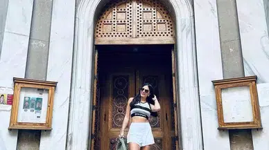 Demet Özdemir Yunanistan tatilinde