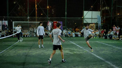 Adana seyhan'da cumhuriyetin 100. yılında ayak tenisi heyecanı başladı