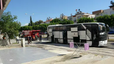 Manavgat'ta servis otobüsü yandı!