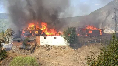 Kastamonu'da çıkan yangın devam ediyor