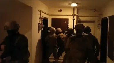 Van'da farklı suçlardan aranan kişilere operasyon düzenlendi