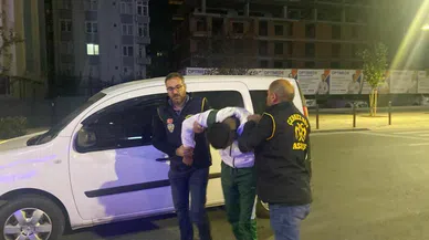 Ölen annesinin karnında yaşama tutundu!