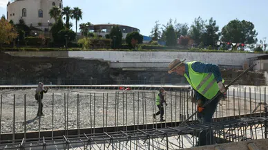 Kumluca Atatürk Stadyumu’nda Çalışmalar Hız Kesmiyor