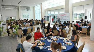 Üniversite Öğrencileri Tütüncü'yle kahvaltıda!