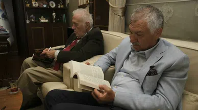 İlber Ortaylı'nın 100. Yılda Cumhuriyet konferansına 10 bin Adanalı yoğun ilgi gösterdi!