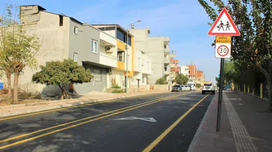 Mersin büyükşehir belediyesi kent genelinde yol yenileme çalışmalarına devam ediyor