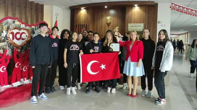 Denizli'li Öğretmen Elif Selçuk, Global Teacher Awards'ta Türkiye'yi temsil edecek!