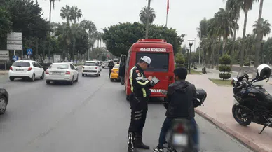 Mersin’de kural ihlali yapan sürücülere ceza yağdı