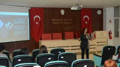 Eğitim Fakültesi yapay zeka ile geleceğin kapılarını aralıyor!