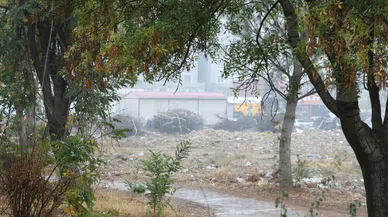 Depremin ardından Kahramanmaraş'ta enkaz kaldırma çalışmaları!