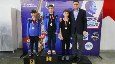 Atatürk’ü Anma Yüzme Yarışması'nda genç yüzücüler parladı