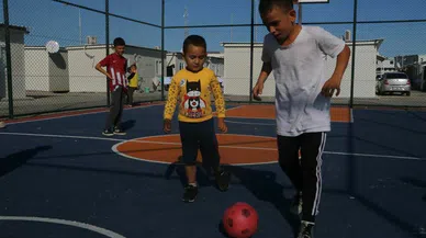 Depremzede Murat protez bacakla hayata tutundu!