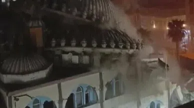 Ağır hasarlı cami yıkıldı!