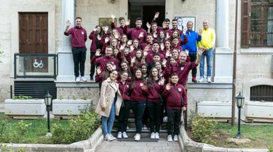 Makedonya'dan gelen dans topluluğu Mersin'e hayran kaldı