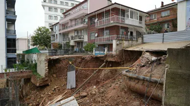 İstinat Duvarı Çöktü: 4 Bina Mühürlendi, 83 Kişi Tahliye Edildi