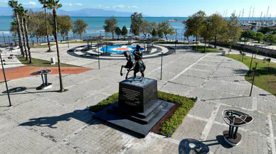 Cumhuriyet Meydanı Finike’ye çok yakıştı