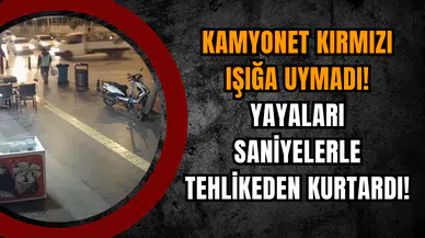 Kamyonet Kırmızı Işığa Uymadı! Yayaları Saniyelerle Tehlikeden Kurtardı!