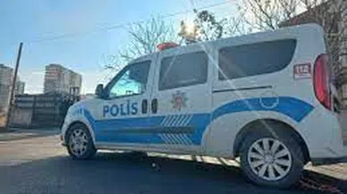 Tabancasını temizlemeye çalışırken kendini vurdu!